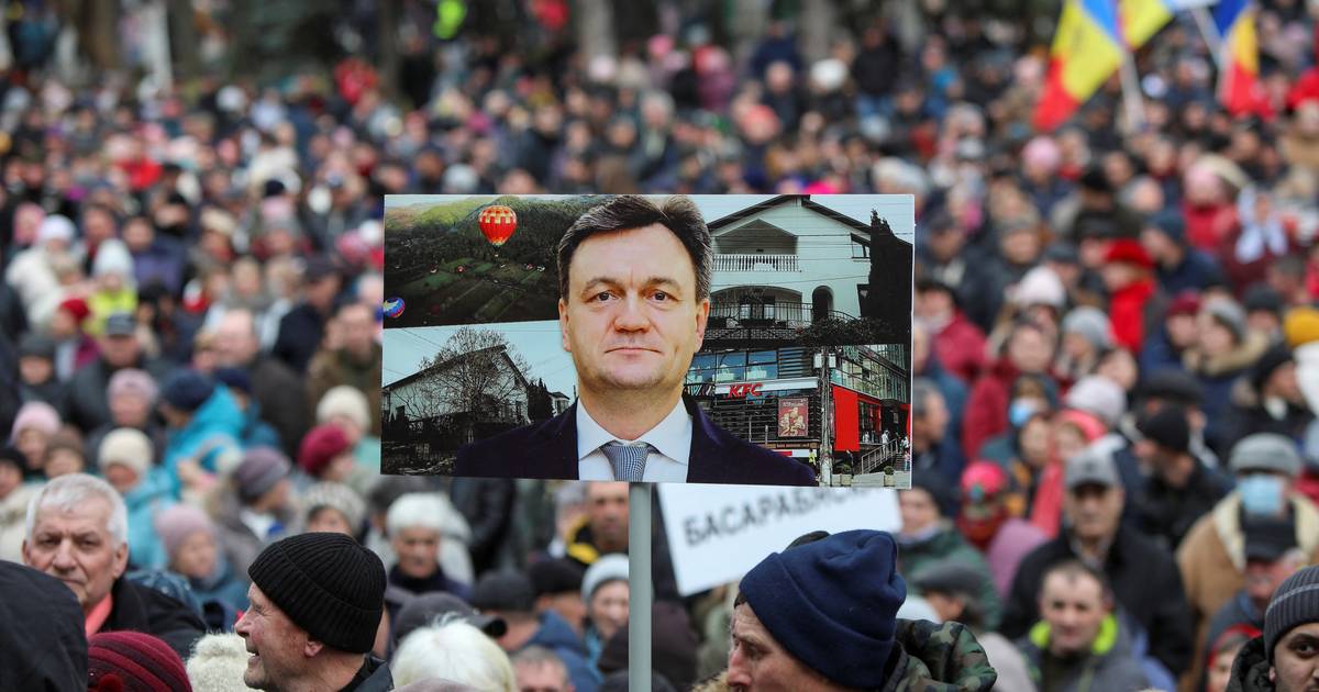 Grupos políticos moldavos pró-Rússia protestam contra Governo pró-ocidental