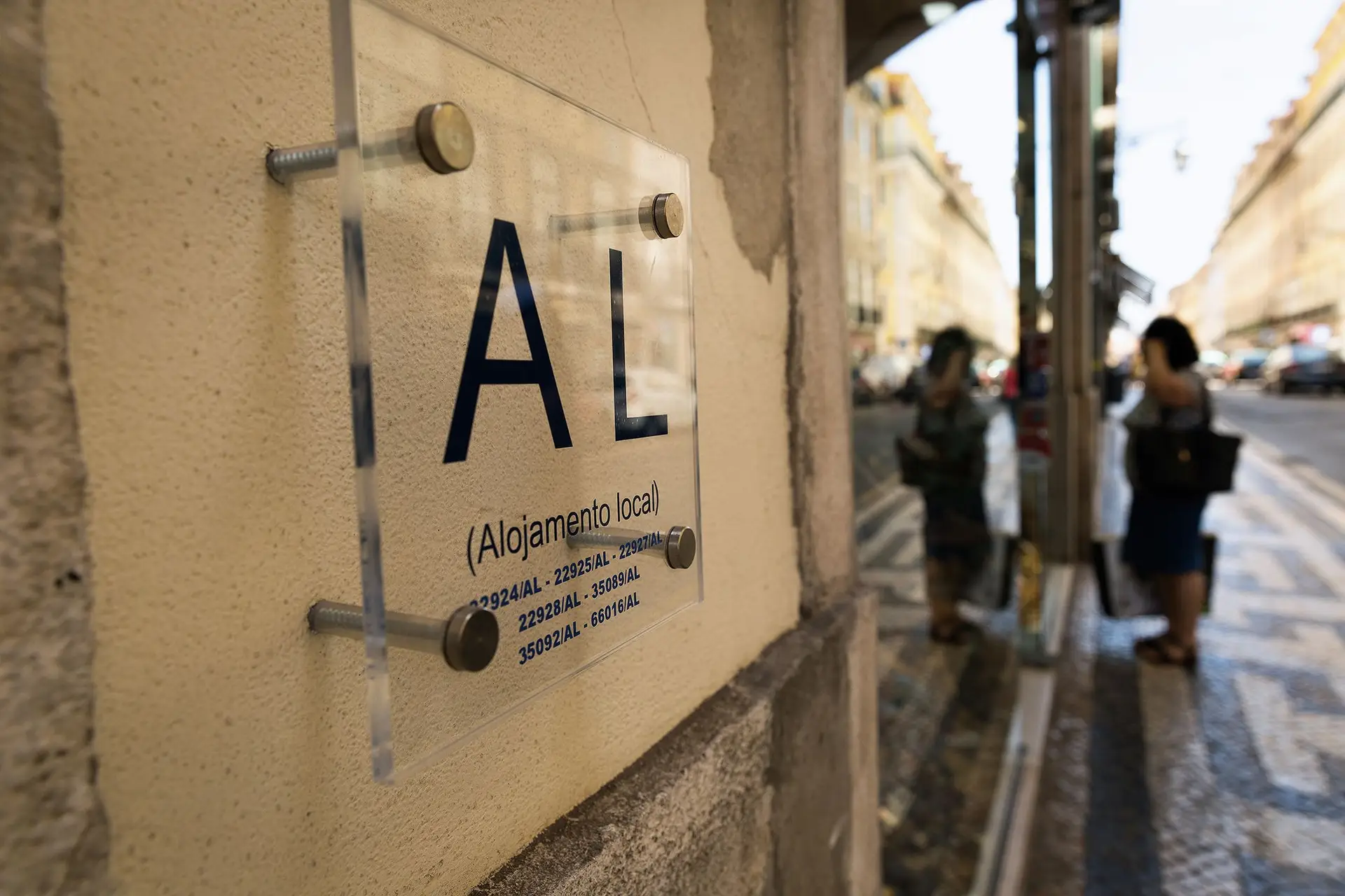 Autarcas de Lisboa e Porto dizem que as alterações propostas podem ‘matar’ o sector