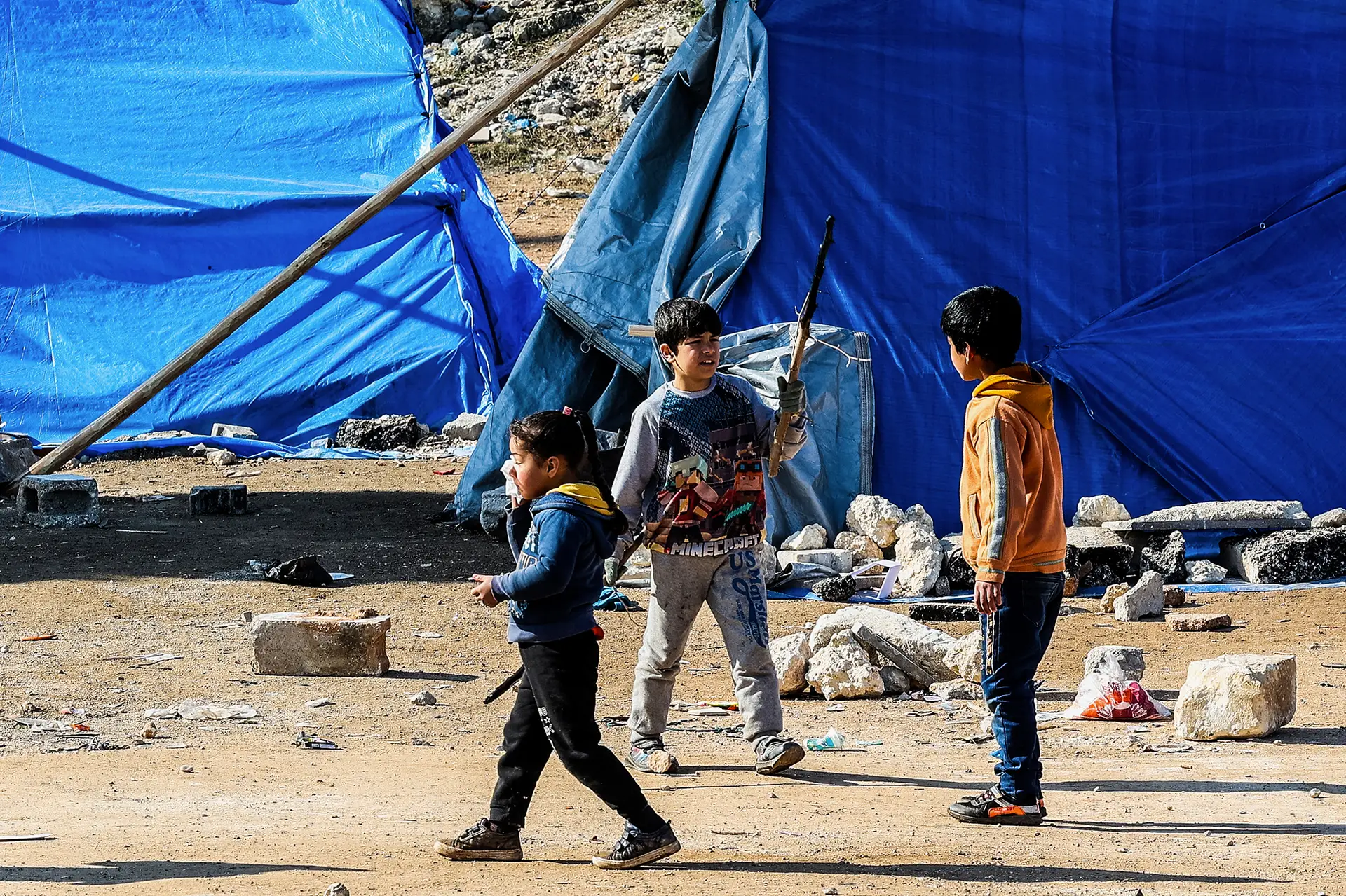 As tendas improvisadas multiplicaram-se em Gaziantep depois do terramoto de 6 de fevereiro