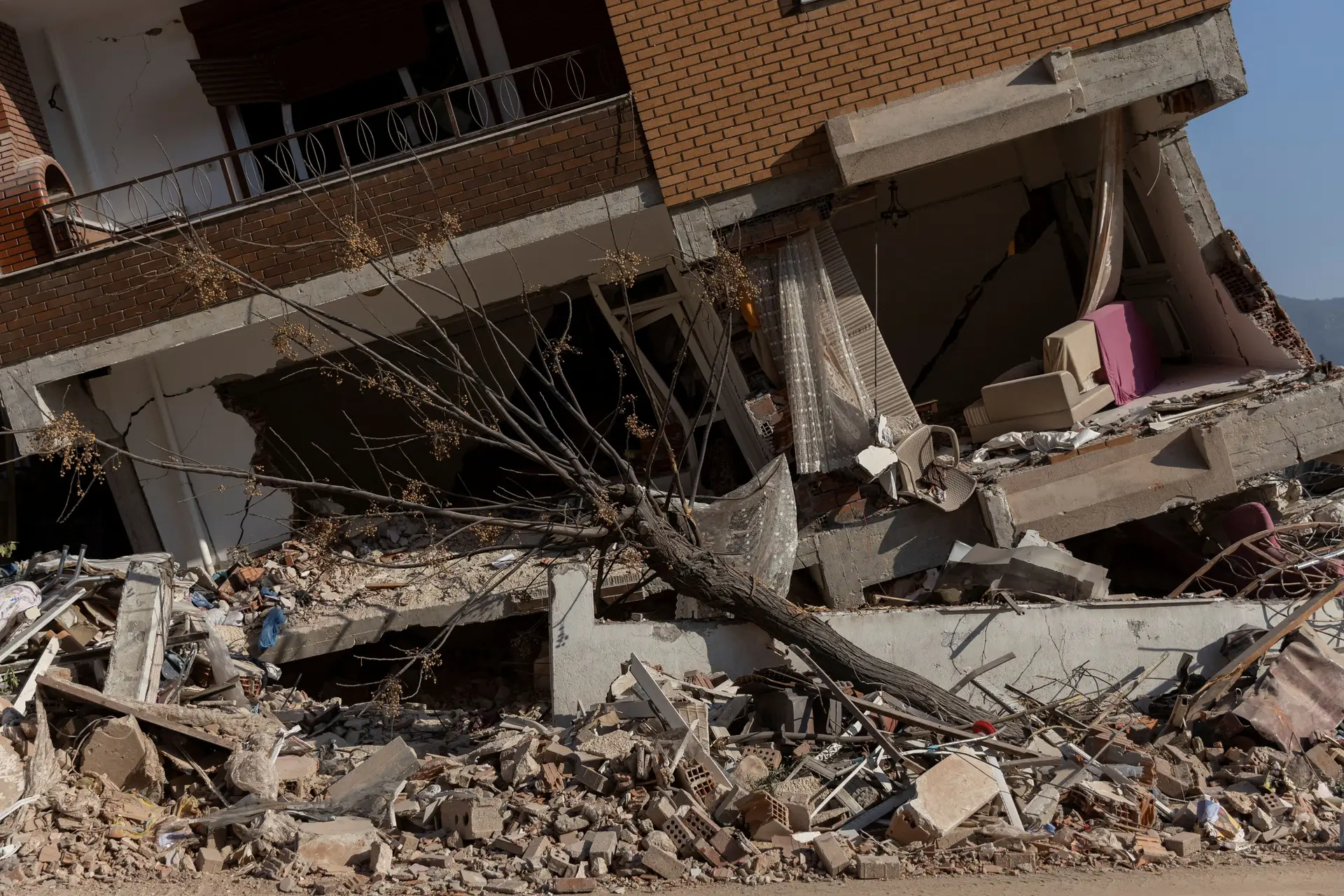 O sismo na Turquia foi o desastre natural que provocou mais mortes desde o início do ano até final de outubro