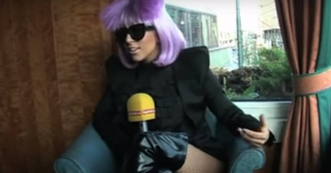 Recordar é viver: quando Lady Gaga ‘partiu a loiça’ toda numa entrevista sem perder a pose. “Se eu fosse um homem...”