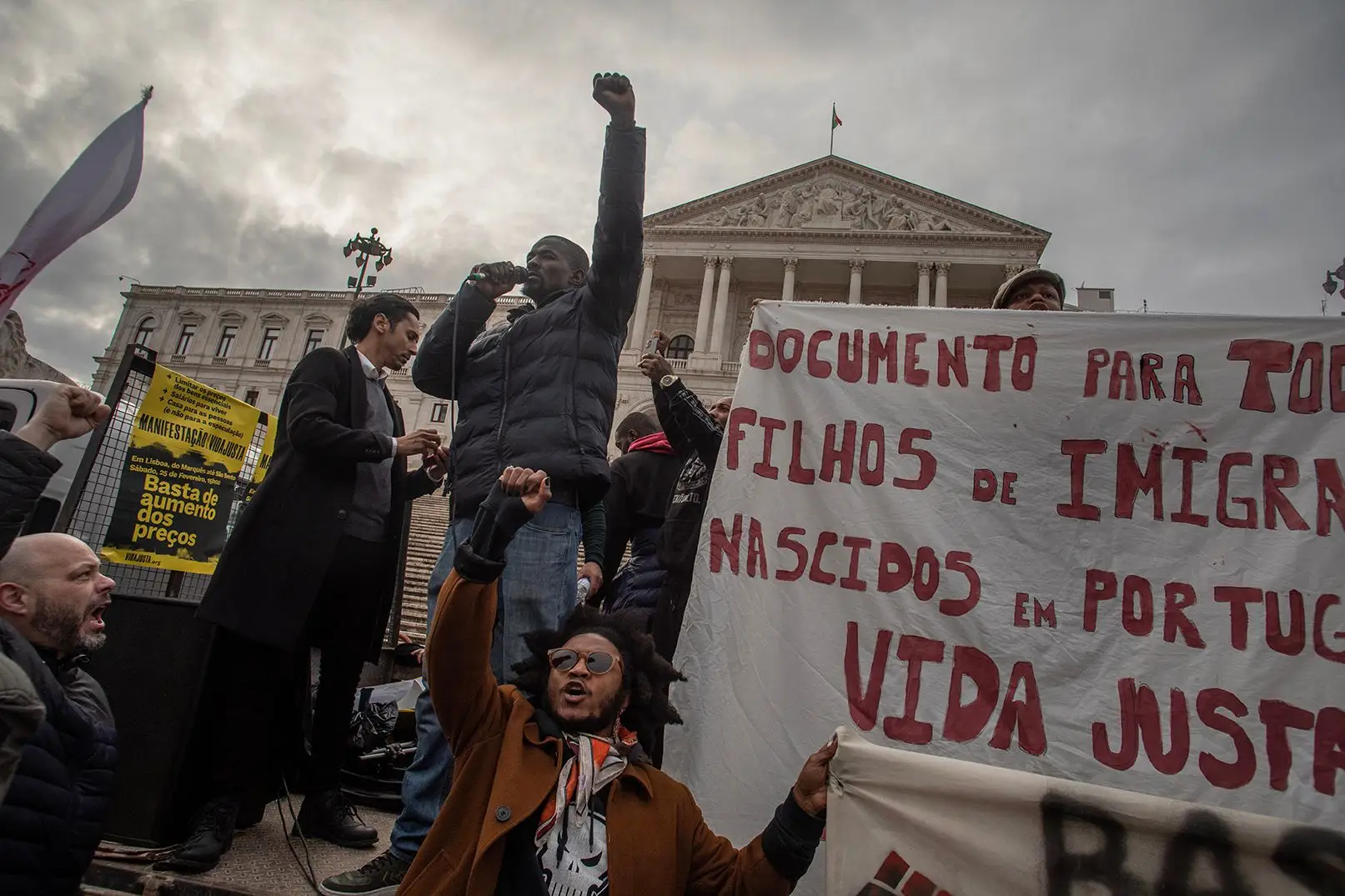 Manifestação Vida Justa: "Este é o eco dos subúrbios! Os subúrbios estão cansados!"