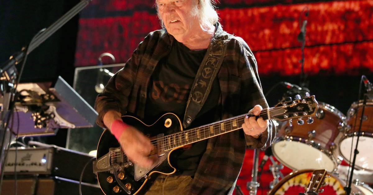 Neil Young cancela toda a digressão com os Crazy Horse: “A saúde está primeiro”