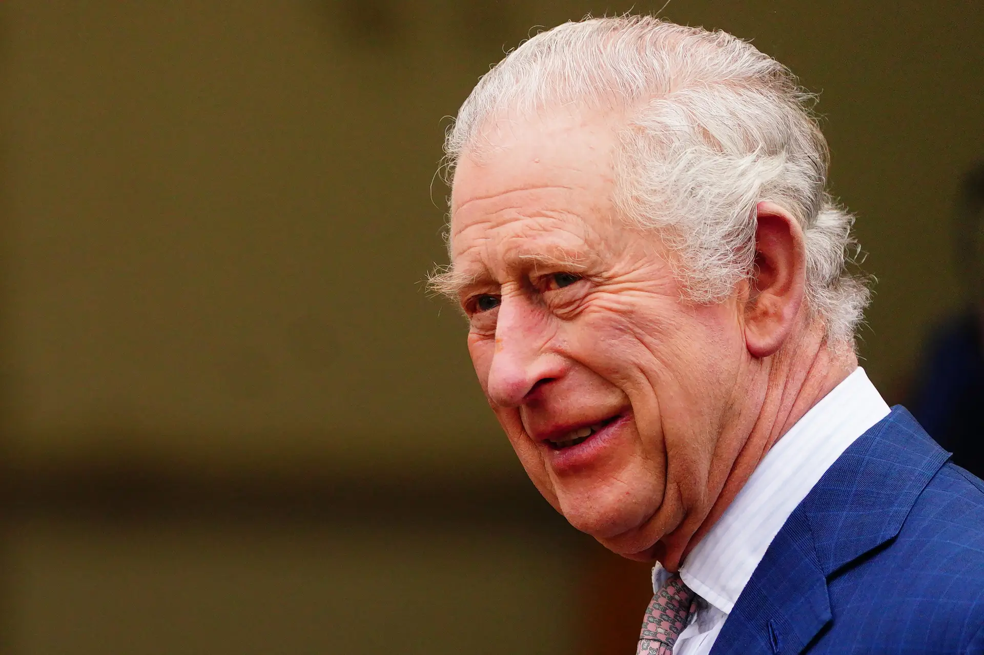 Reino Unido: coroação de Carlos III marcada para 6 de maio de 2023 na abadia de Westminster