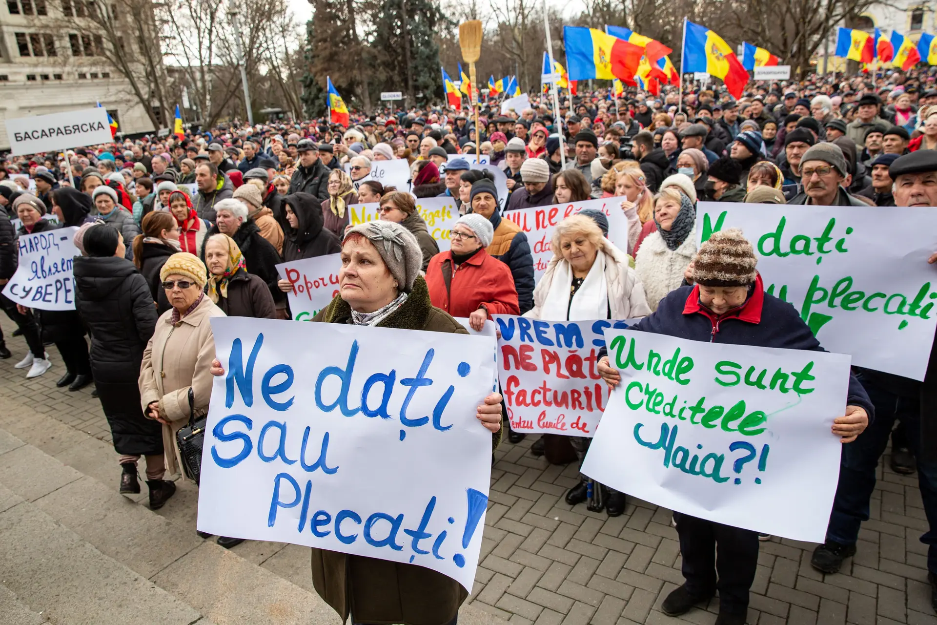 Protesto contra o Governo em Quichinau, organizado pelo russófilo Partido Shor a 19 de fevereiro de 2023 
