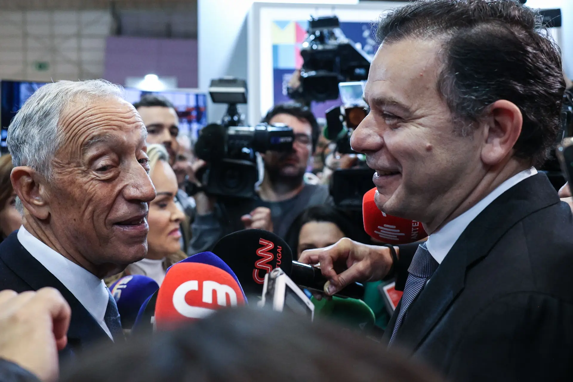 Marcelo Rebelo de Sousa e Luís Montenegro na inauguração da Bolsa de Turismo de Lisboa