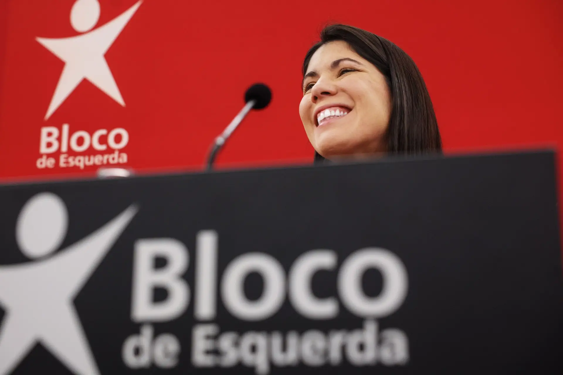 Defesa de Mariana Mortágua aponta “motivações políticas” e pede arquivamento de processo