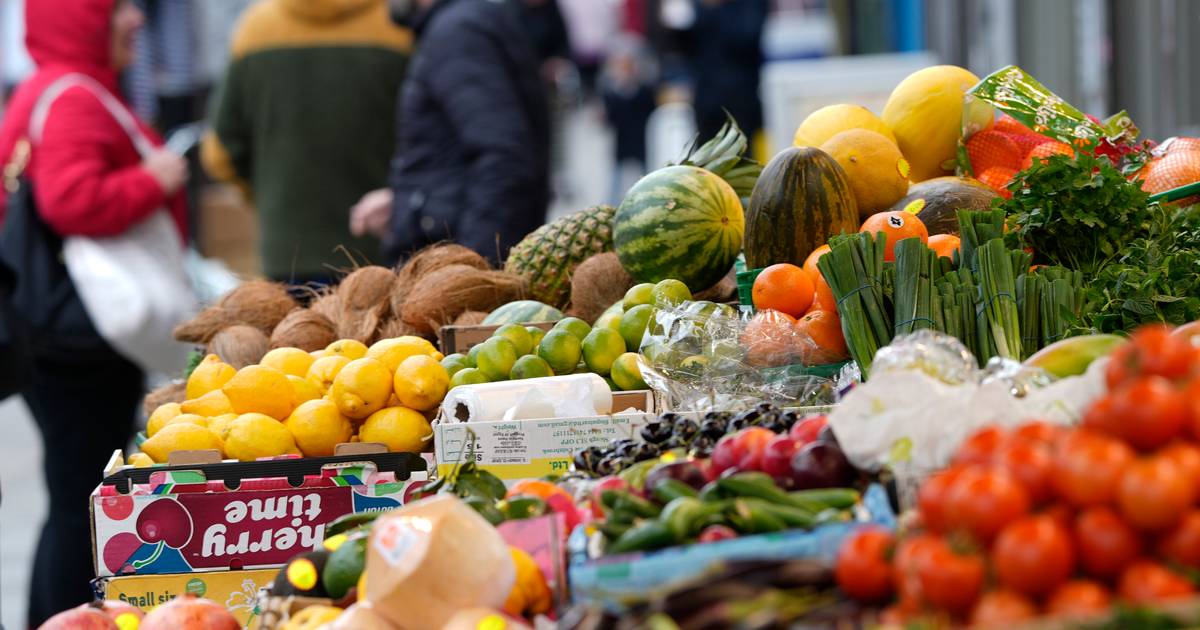 Cabaz de alimentos com IVA zero recua 1,36 euros face a abril