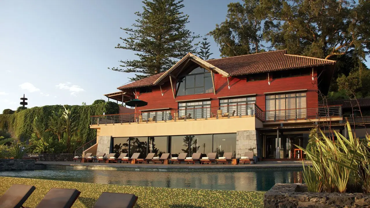 O hotel Choupana Hills, no Funchal, foi destruído por um incêndio, em agosto de 2016