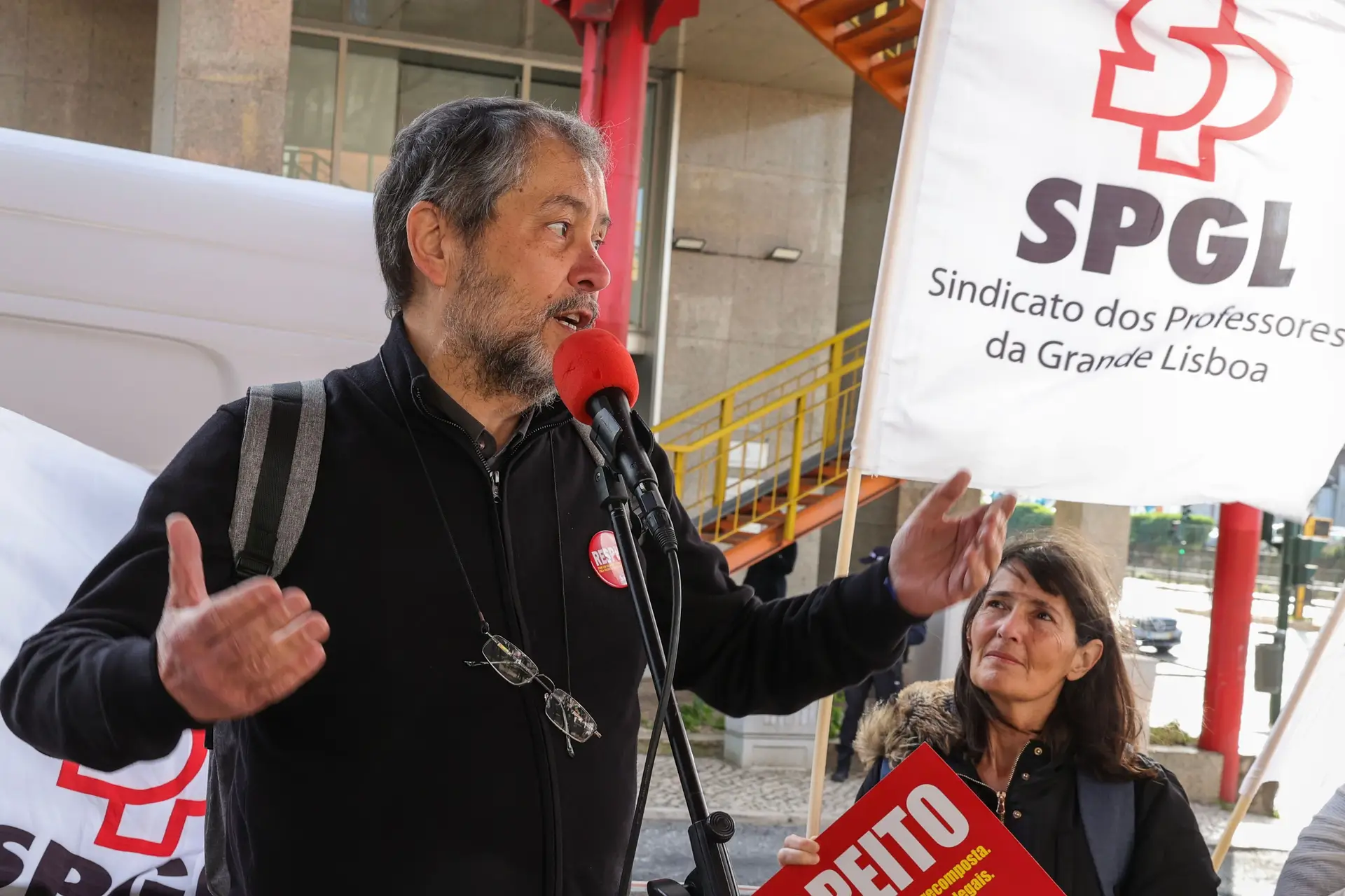Fenprof diz que proposta do PS para fazer voltar professores aposentados “não é solução”
