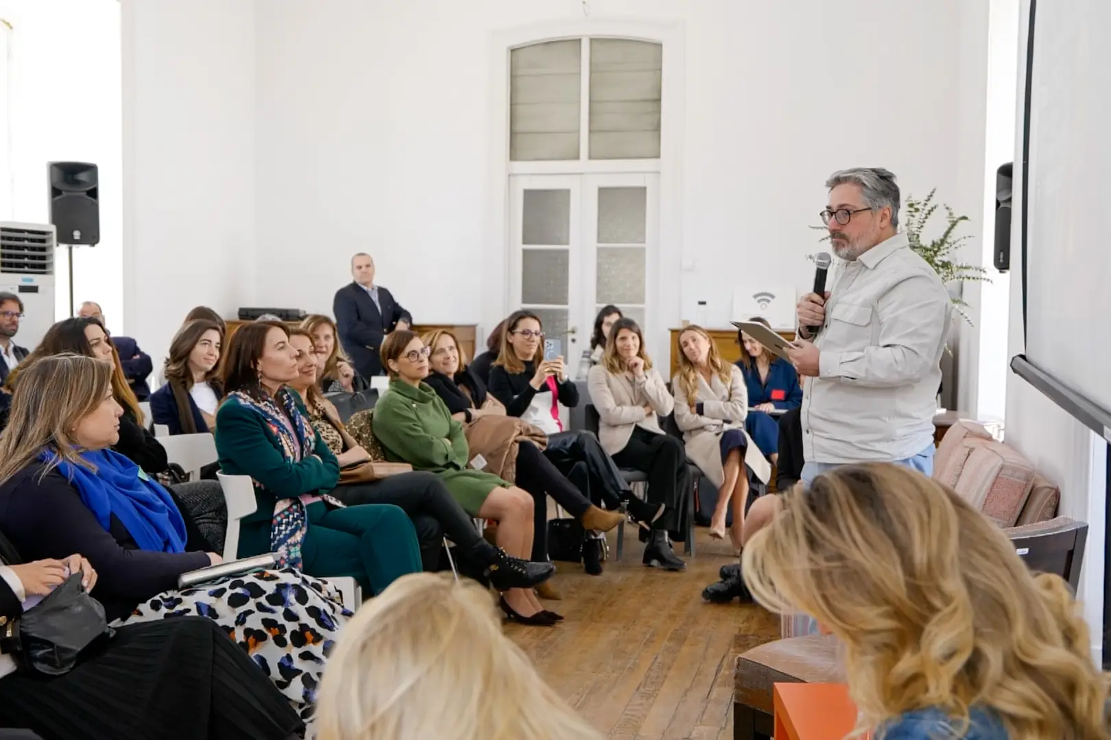 “Não há mulheres competentes suficientes? Veja esta lista de 272 Women in ESG”