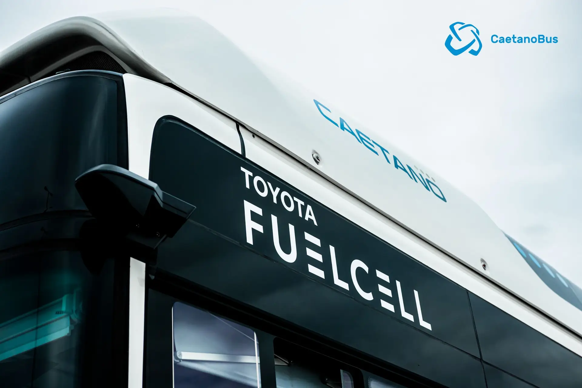 CaetanoBus fornece autocarros movidos a hidrogénio à Deutsche Bahn