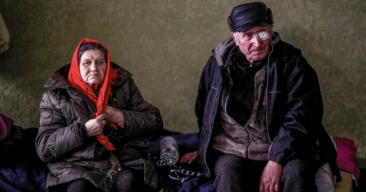 Estrada da vida, estrada da morte: eles percorrem o caminho mais perigoso da Ucrânia