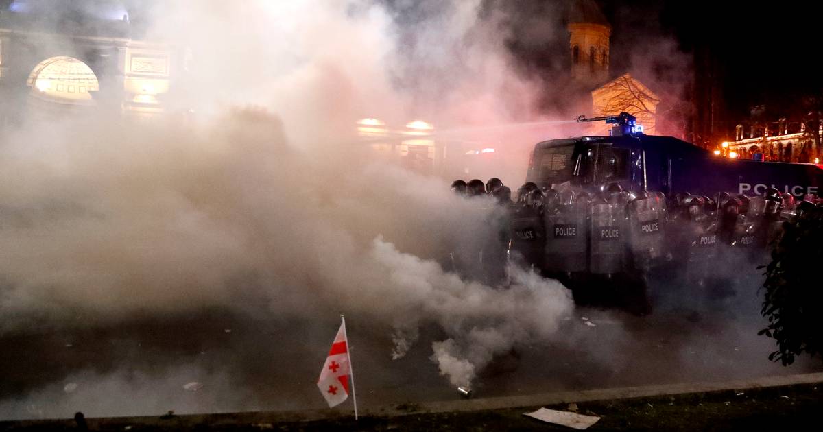 Governo da Geórgia recua. Os protestos explicados em cinco perguntas e respostas