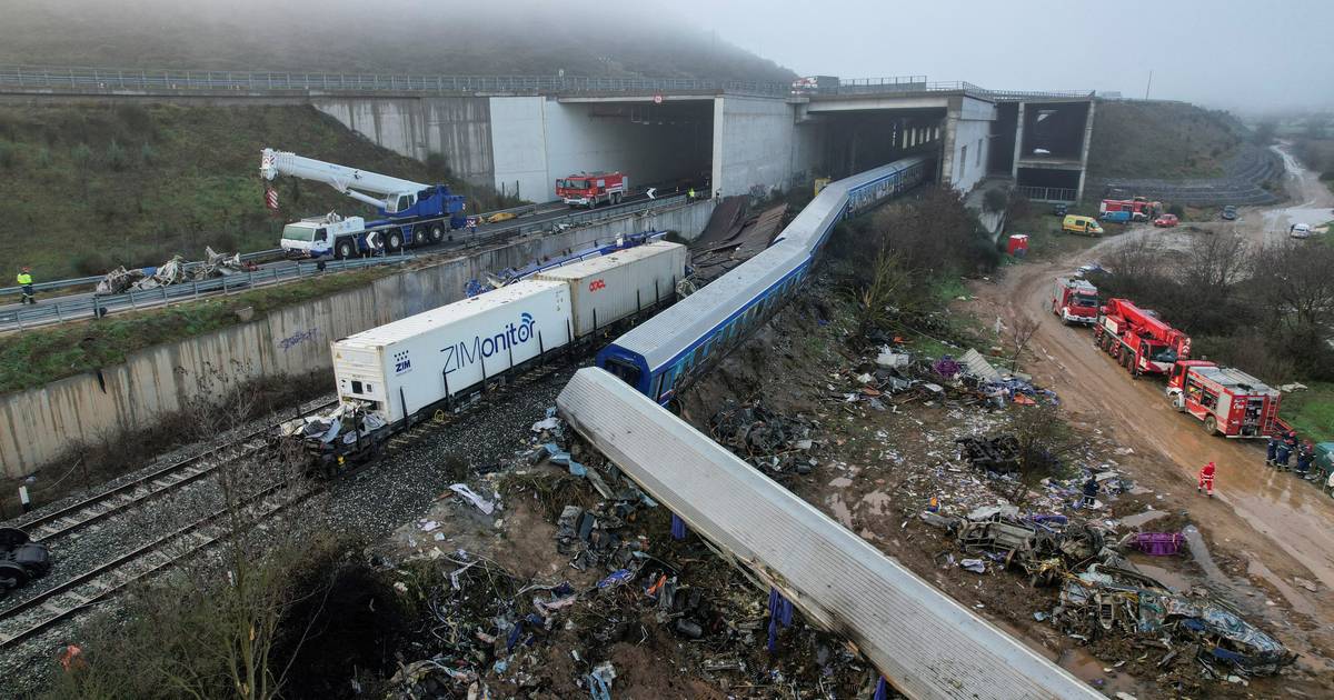 Governo grego indemniza famílias de 57 vítimas do acidente ferroviário