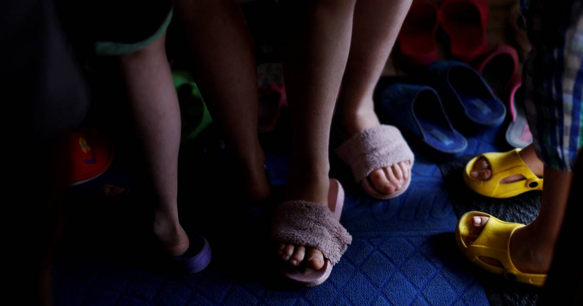 Ucrânia: milhares de crianças institucionalizadas transferidas e adotadas na Rússia