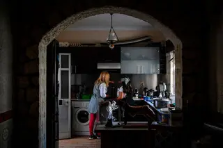 “A crise financeira vem asfixiando a classe média”: quase metade das famílias portuguesas têm dificuldade em pagar a casa e a alimentação
