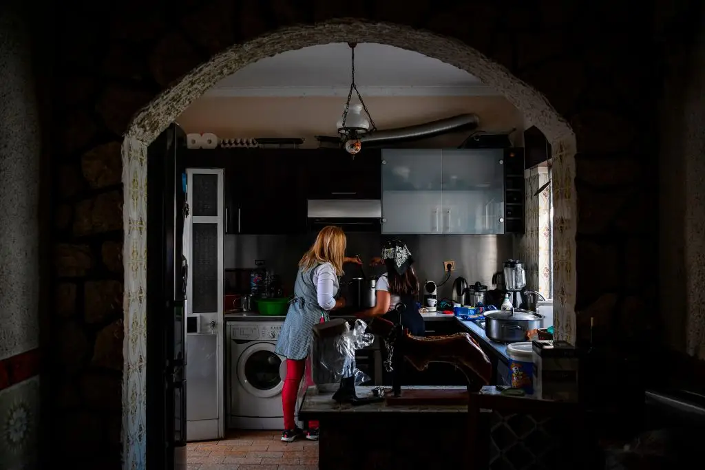 “A crise financeira vem asfixiando a classe média”: quase metade das famílias portuguesas têm dificuldade em pagar a casa e a alimentação