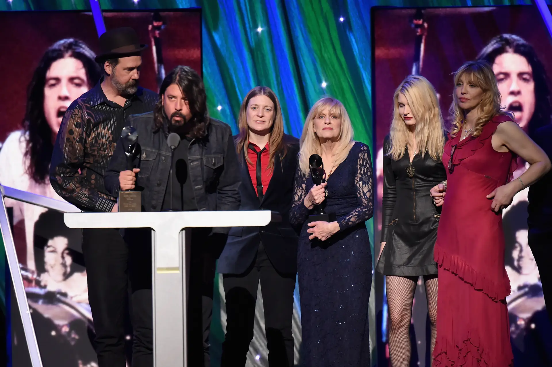 Nirvana, com Courtney Love, no Rock And Roll Hall of Fame (2014)