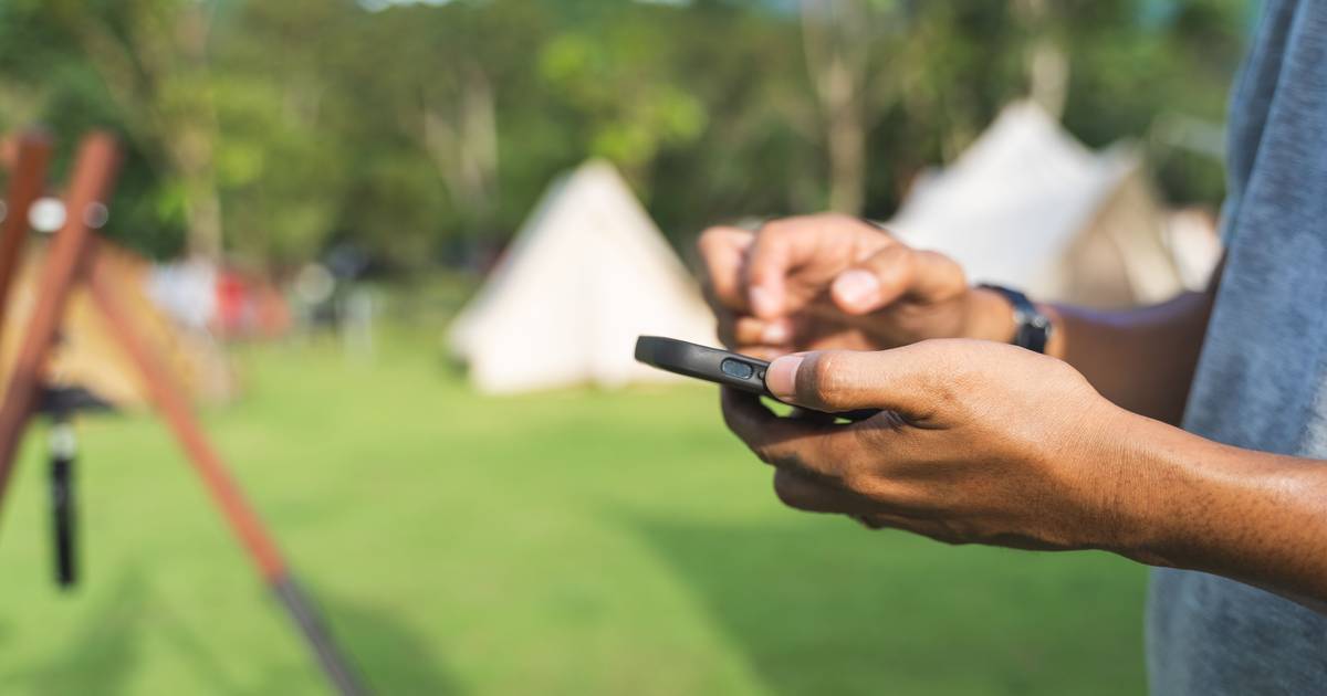 Family on trial for SMS scam that yielded nearly one million euros