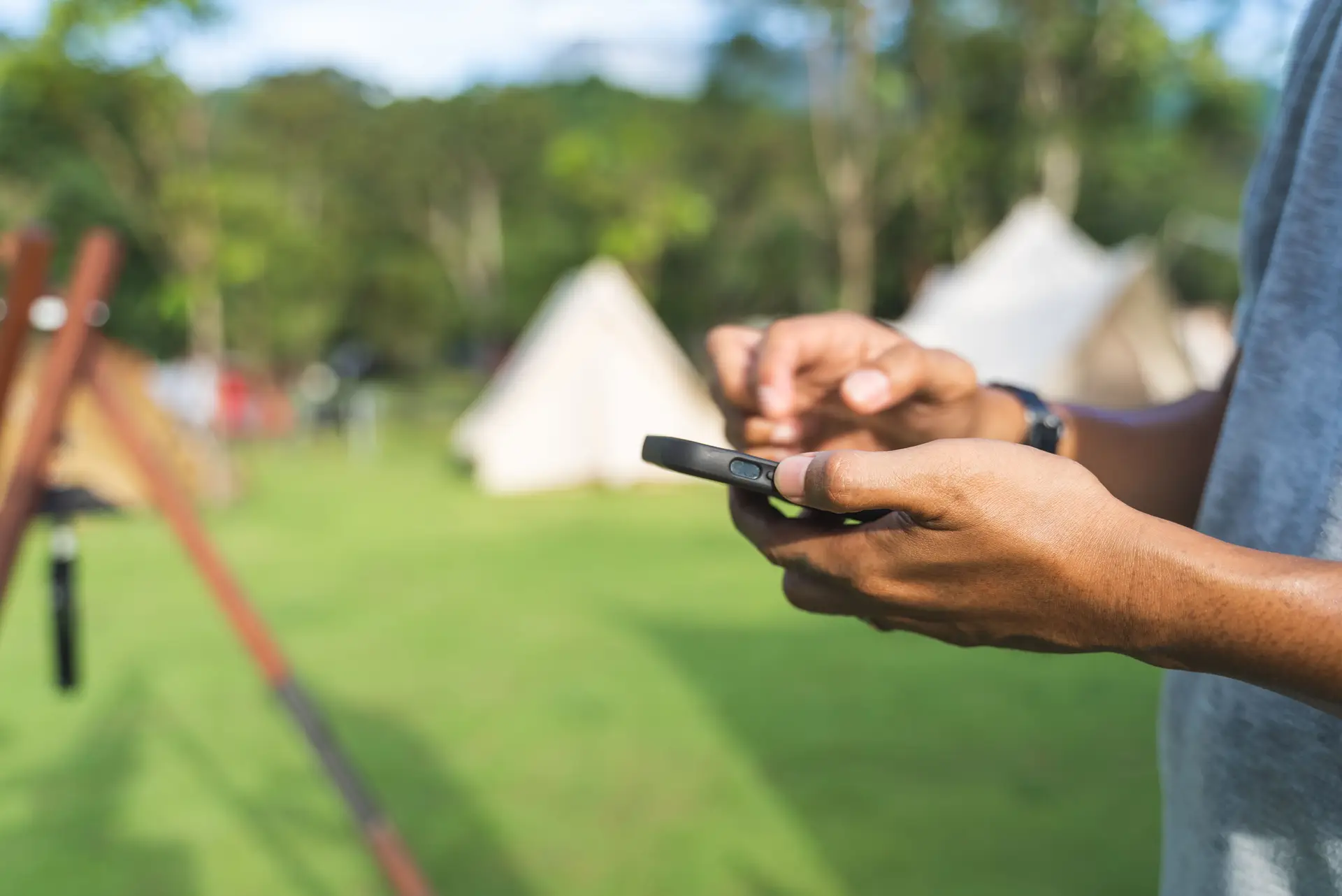 Avisos à população no telemóvel vão passar do SMS para a difusão celular – é um sistema mais rápido e eficaz