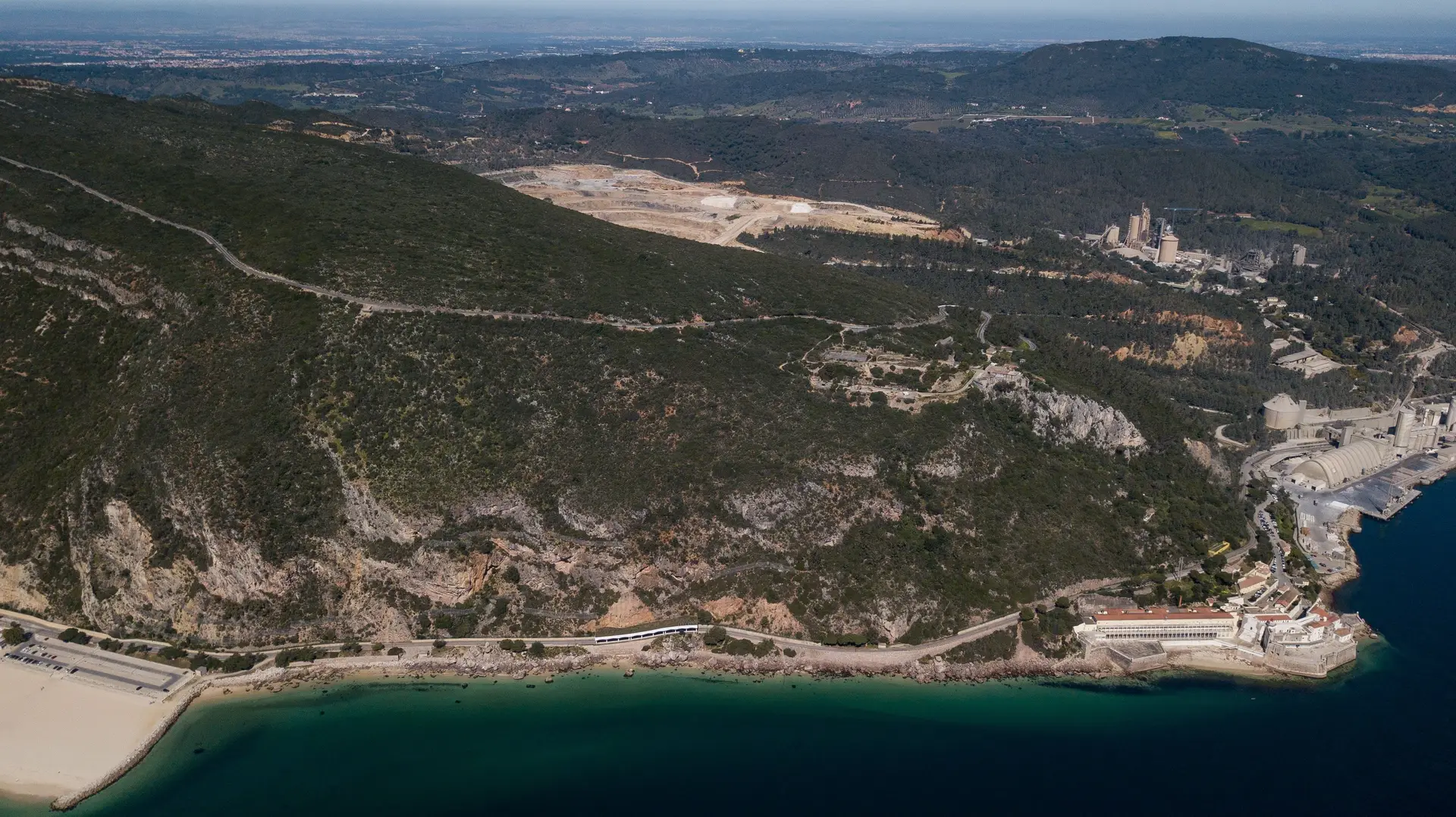 A área a expandir seria na vertente sul da pedreira