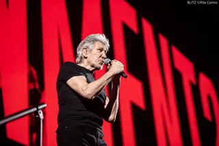 Homem invade concerto de Roger Waters em Frankfurt