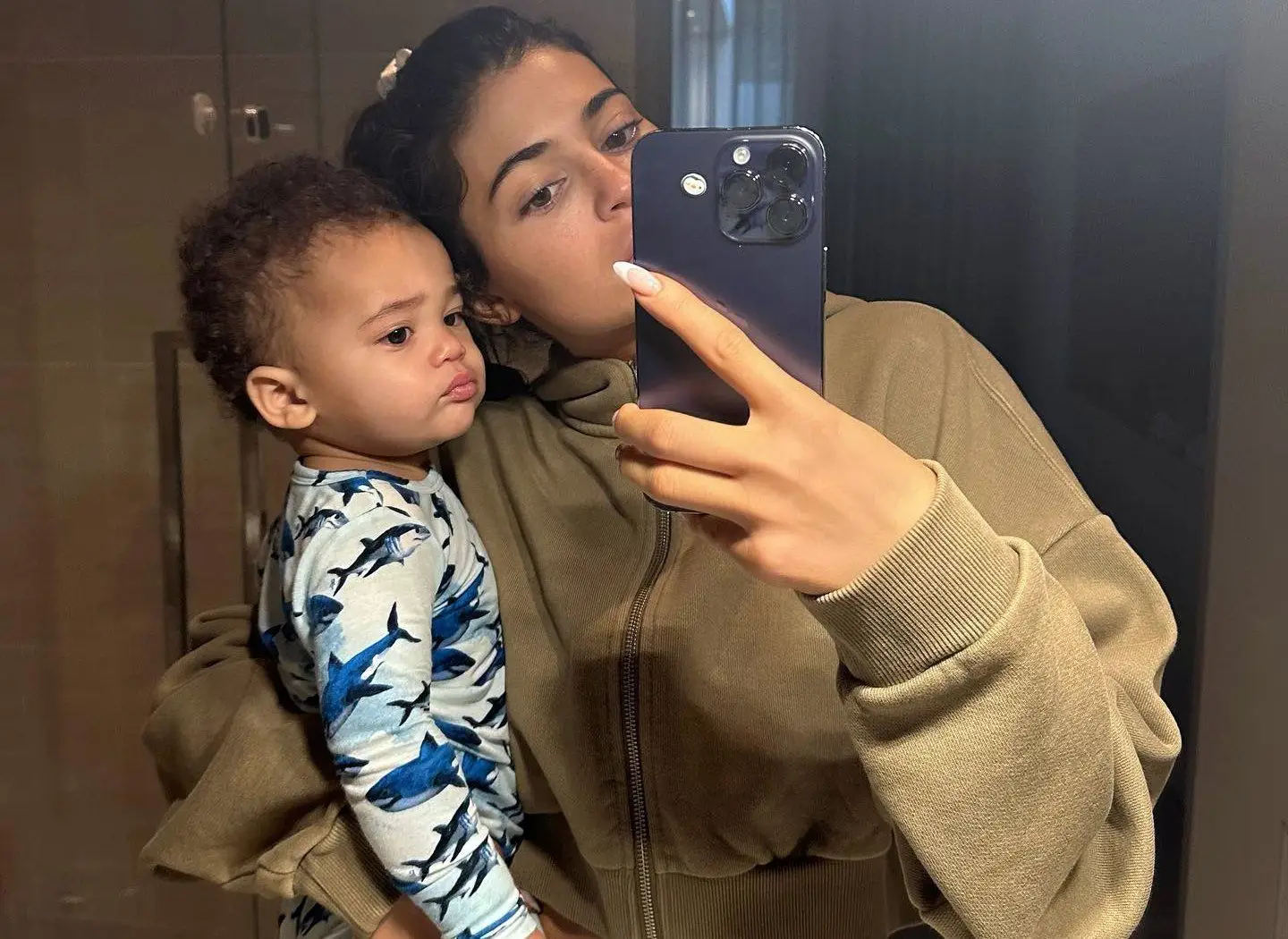 Travis Scott e Kylie Jenner vão mudar oficialmente o nome do filho de 1 ano