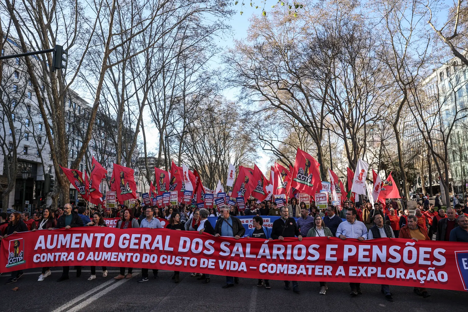 Centenas de manifestações e greves por todo o país assinalam o dia de luta nacional da CGTP