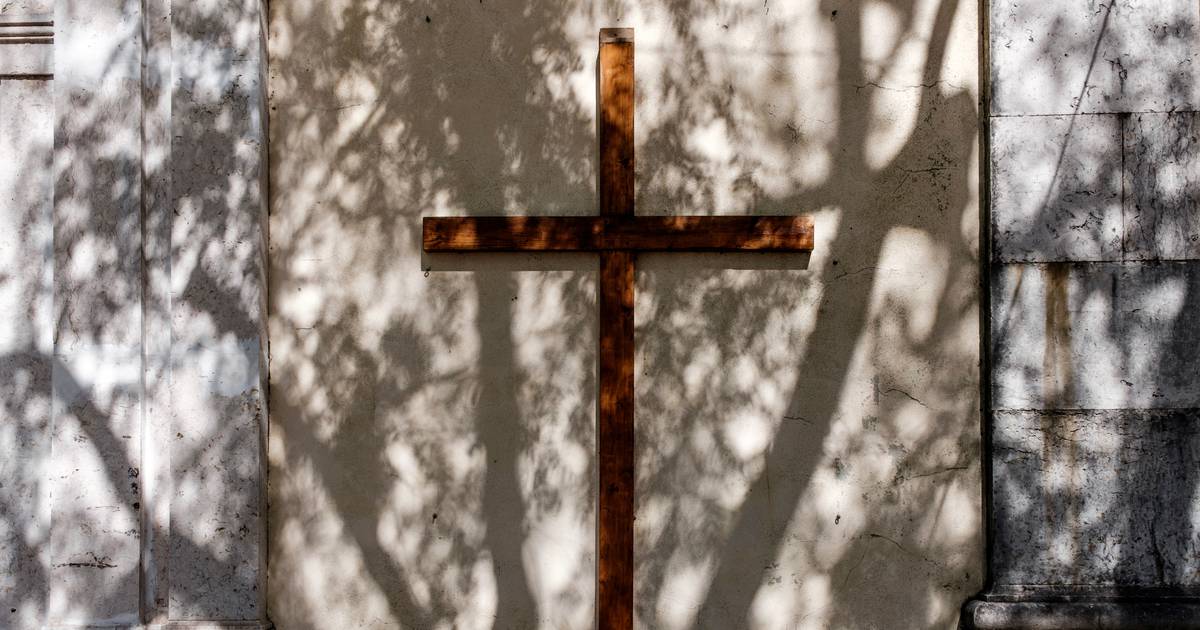 Igreja: Ministério Público não encontra indícios de crime e arquiva inquérito a três padres suspeitos de abusos sexuais de menores