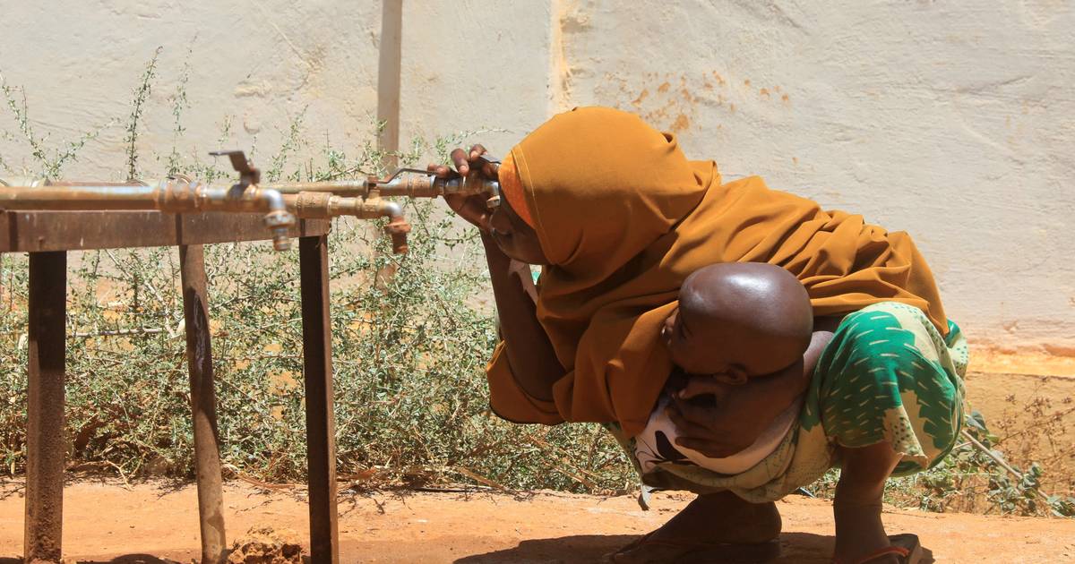 Quarenta e três mil pessoas morreram devido à seca na Somália em 2022, metade são crianças