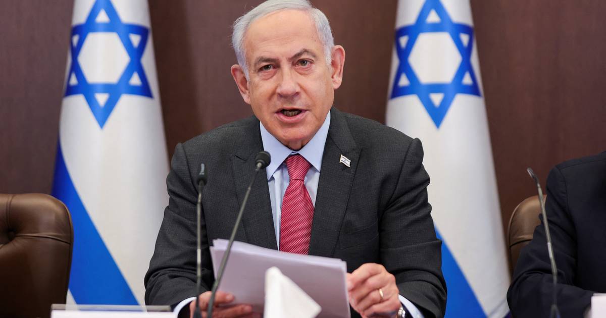 Votação do parlamento israelita dificulta plano de reforma judicial de Netanyahu