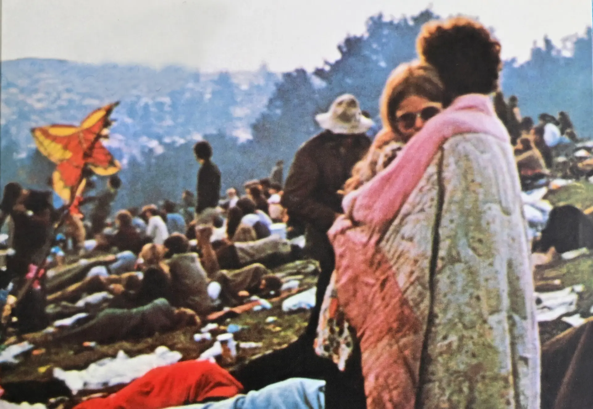 Bobbi e Nick Ercoline na capa de "Woodstock: Music from the Original Soundtrack and More", de 1970