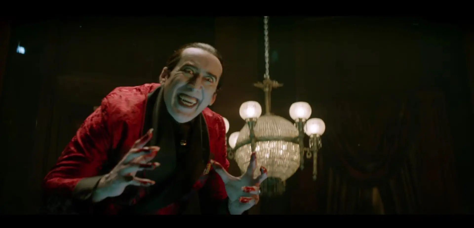 Nicolas Cage interpreta Conde Drácula no filme, comédia de terror