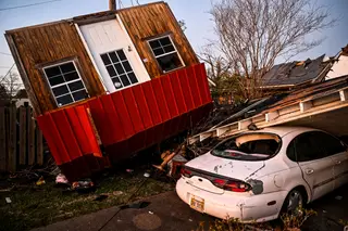 “Super tempestades”: as imagens do que ficou de um tornado que matou 25 pessoas e destruiu tudo o que lhe passou à frente