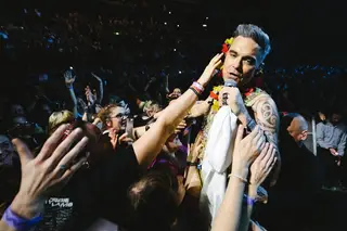 O que vamos ver no concerto de Robbie Williams na Altice Arena: memórias dos Take That, uma versão dos Oasis e a apoteose com ‘Angels’