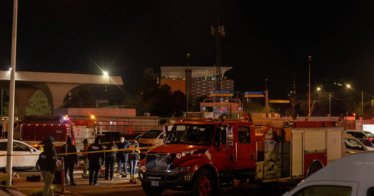 Vídeo mostra guardas a afastarem-se durante incêndio em centro de detenção de migrantes que matou 40 pessoas no México