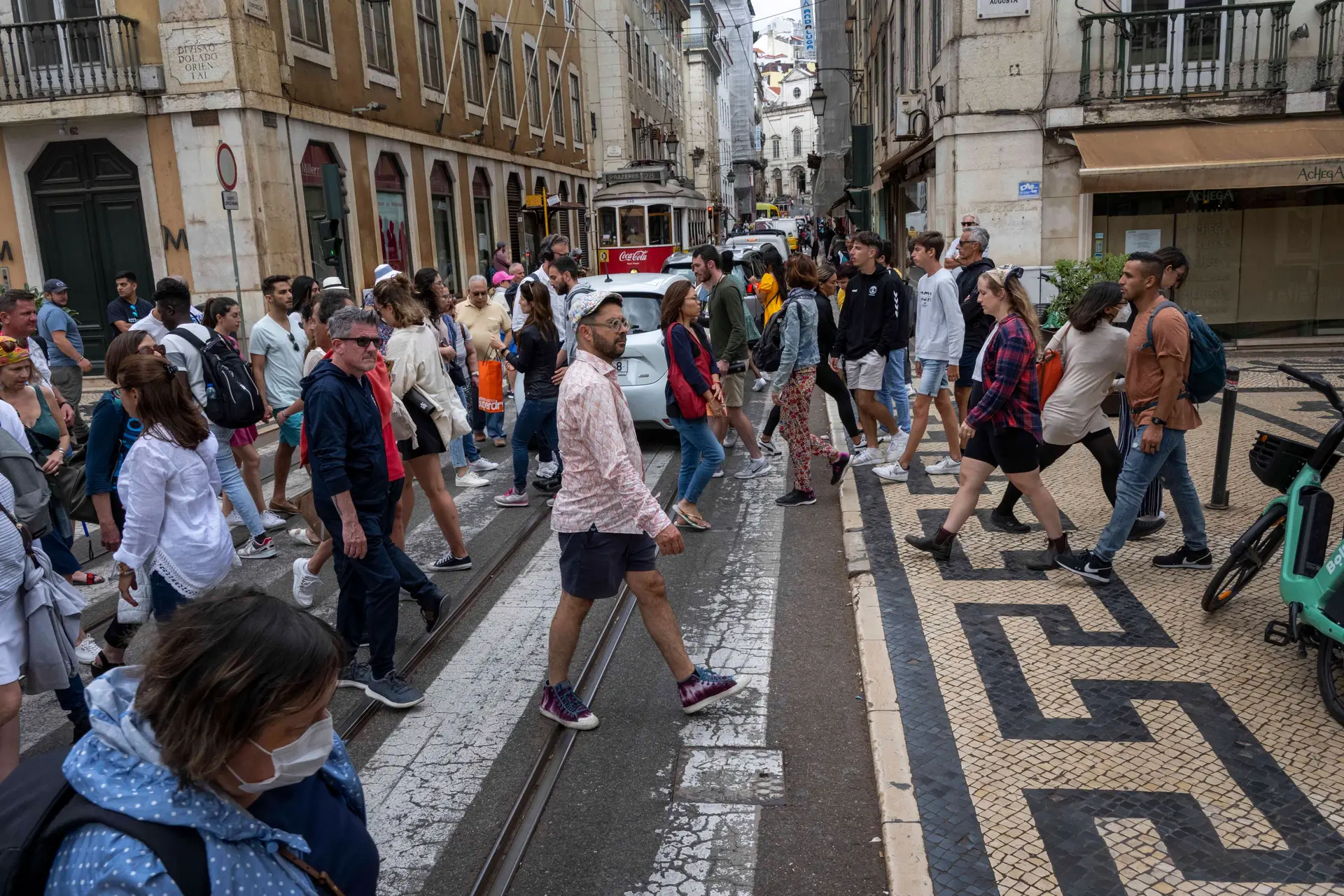 "Os indivíduos podem obter benefícios significativos para a saúde caminhando apenas alguns dias por semana"