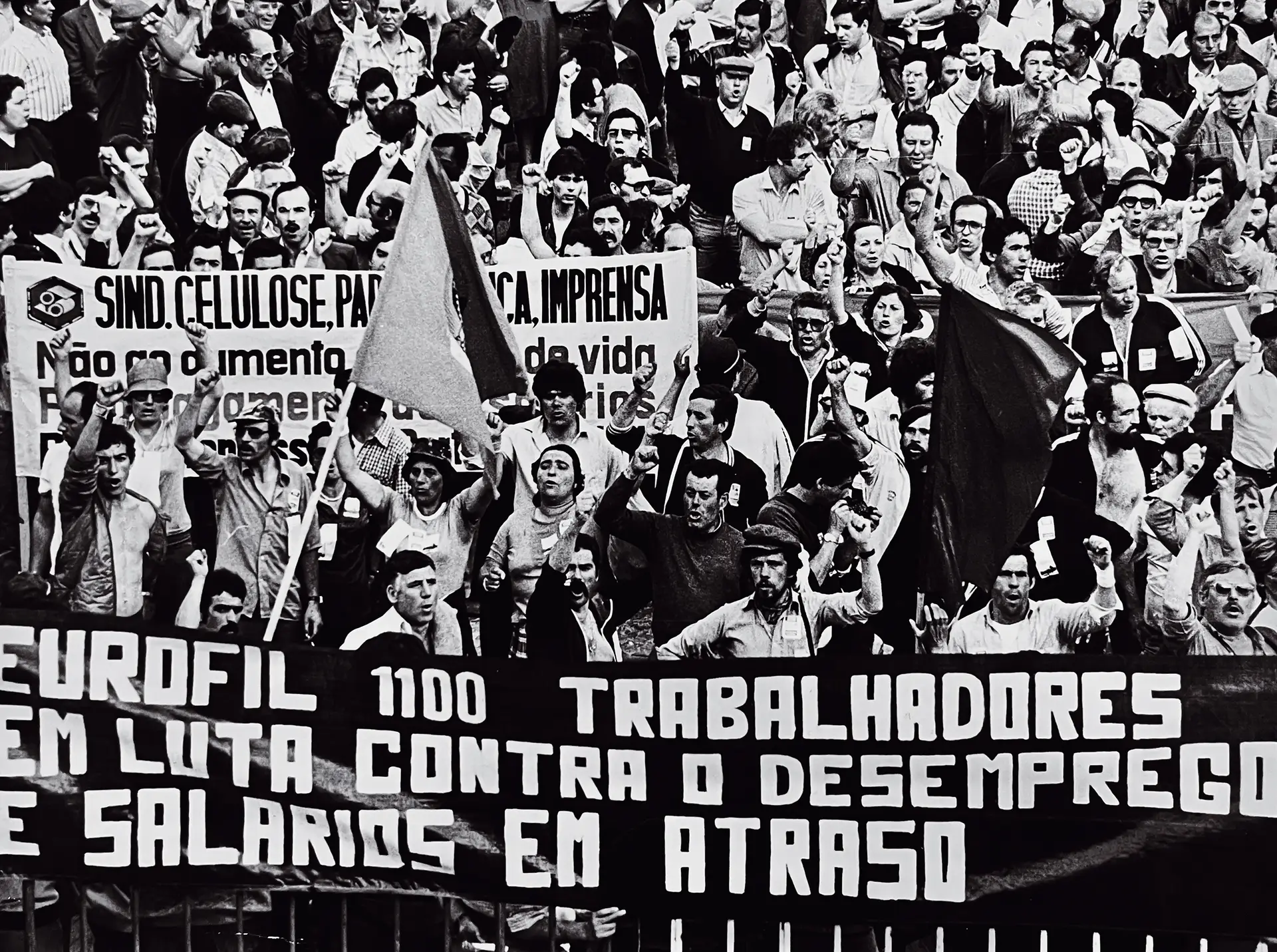 100 mil trabalhadores tinham salários e subsídios em atraso e só 22% dos desempregados inscritos recebiam subsídio
