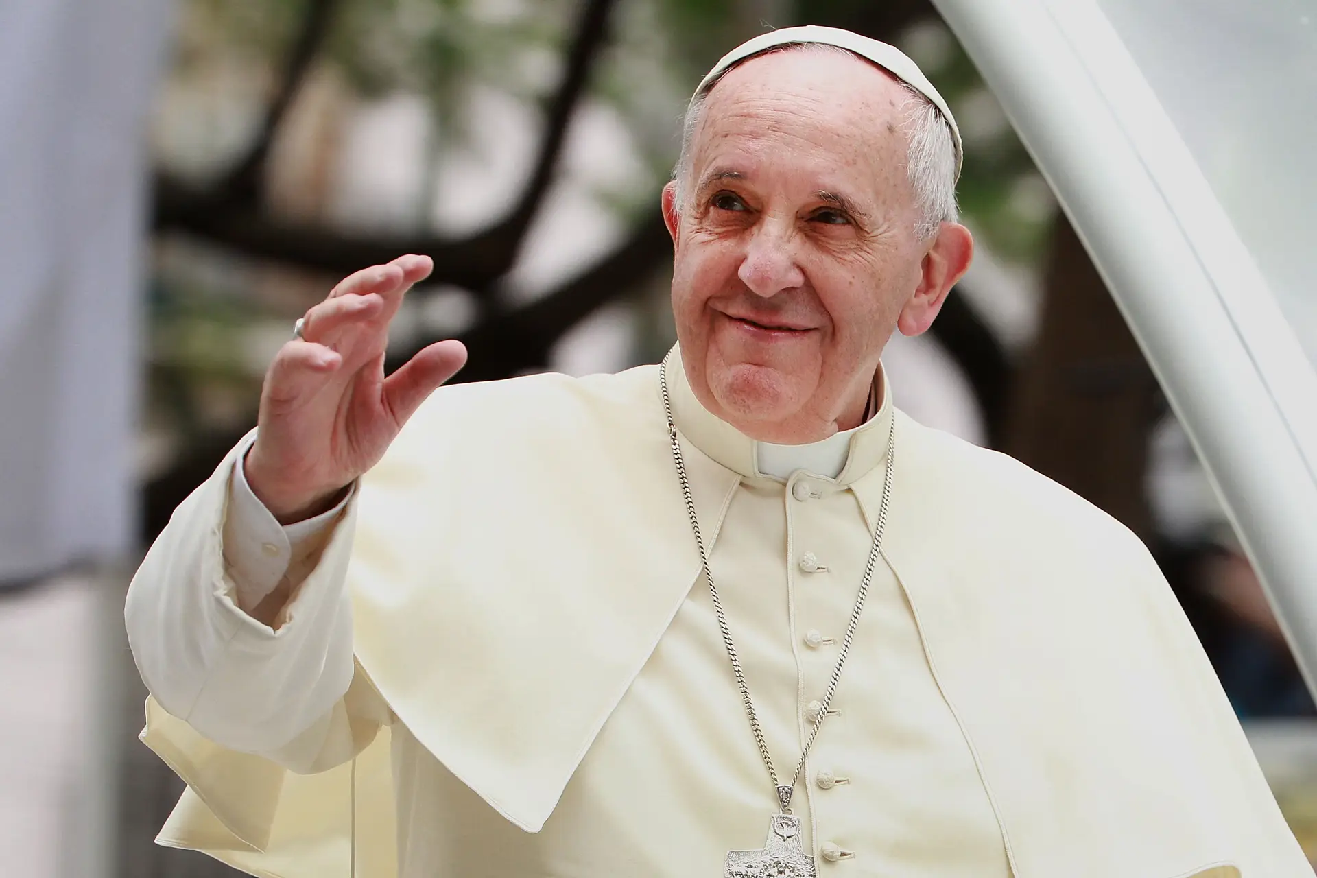 Vaticano confirma: Papa Francisco está hospitalizado com uma