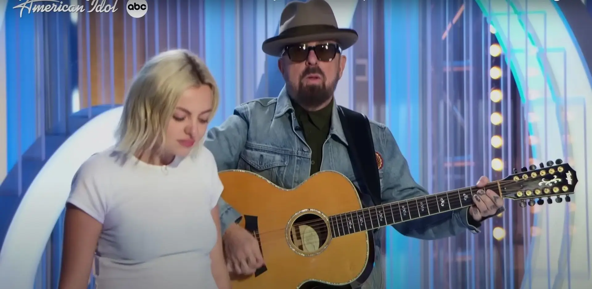 Dave Stewart dos Eurythmics dá uma ajuda à filha numa audição para o “American Idol”