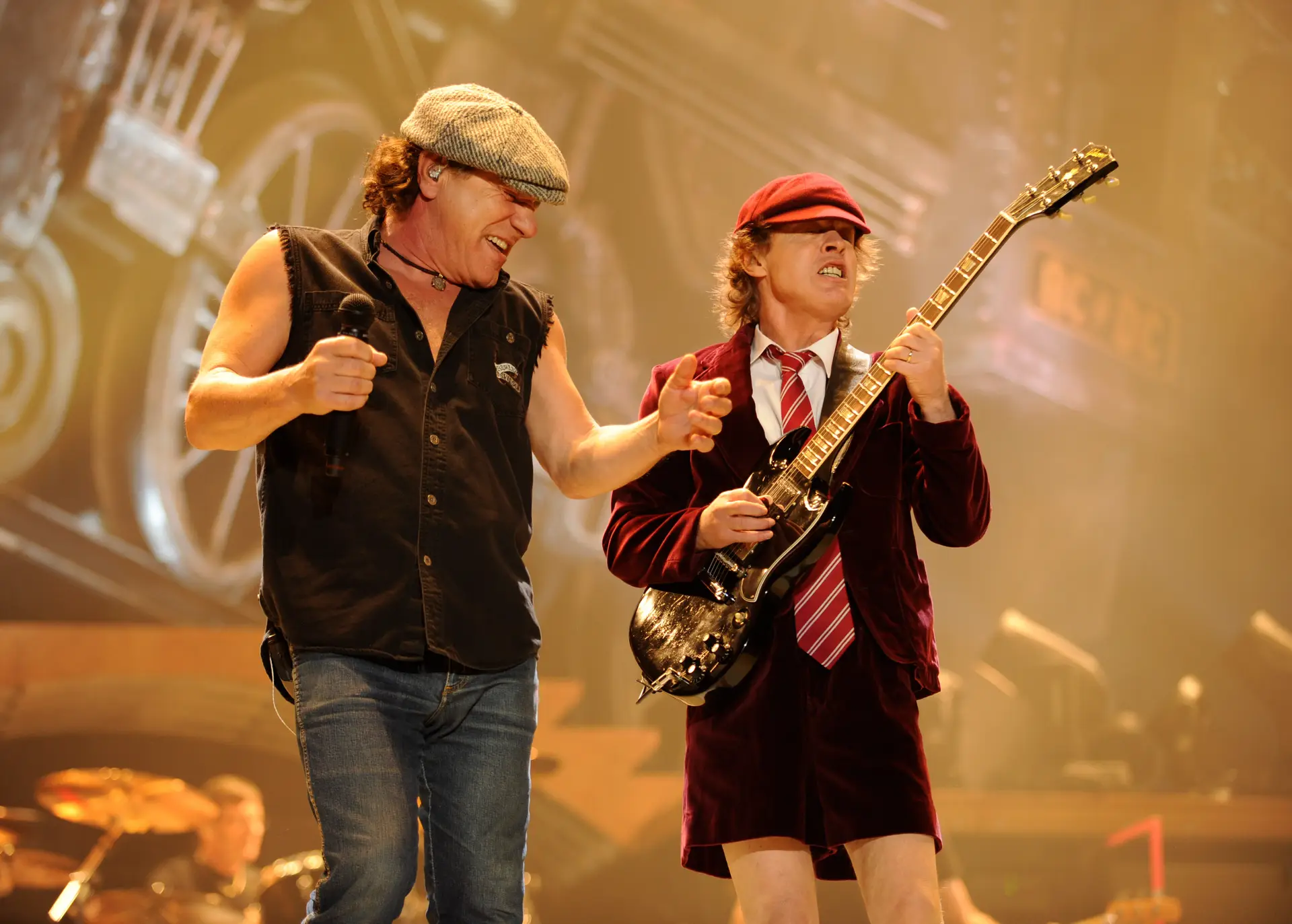 A fotografia dos AC/DC ‘renovados’ antes da primeira digressão em oito ...