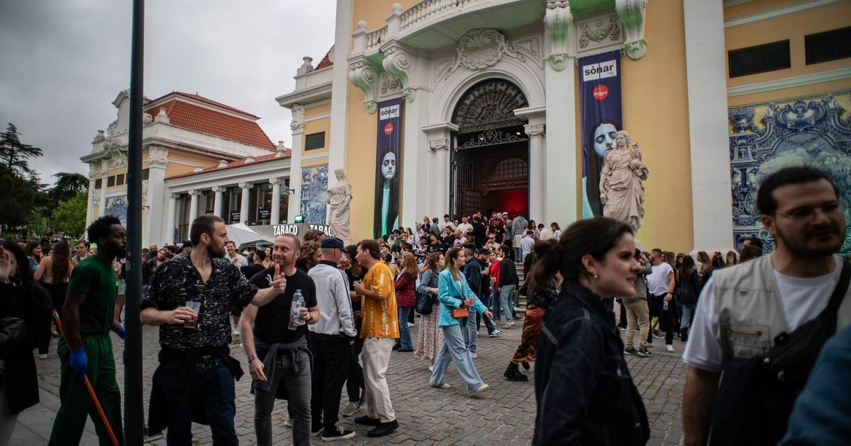 Mais espaço, mais restauração e uma nova sala: tudo sobre o festival Sónar Lisboa 2025, que traz os Underworld com espetáculo especial