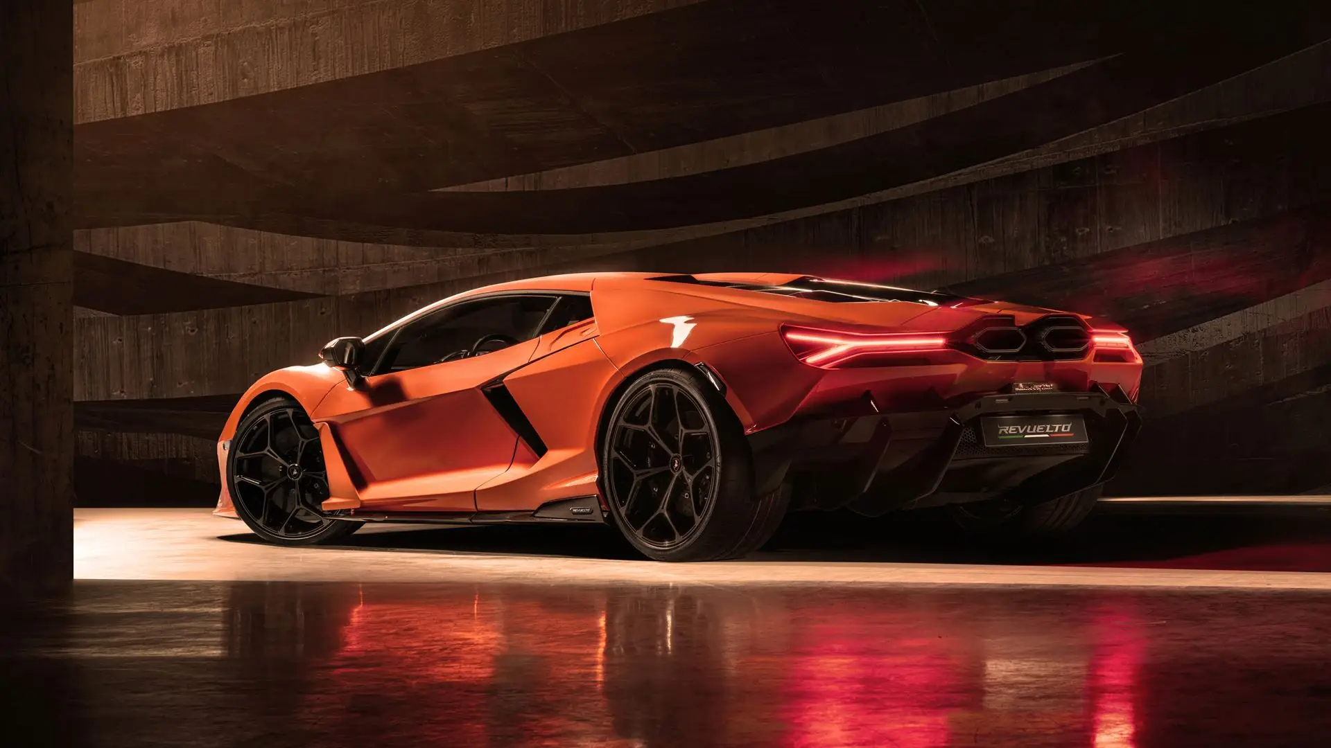Pela primeira vez, Lamborghini pode vender mais de 10 mil automóveis num só ano