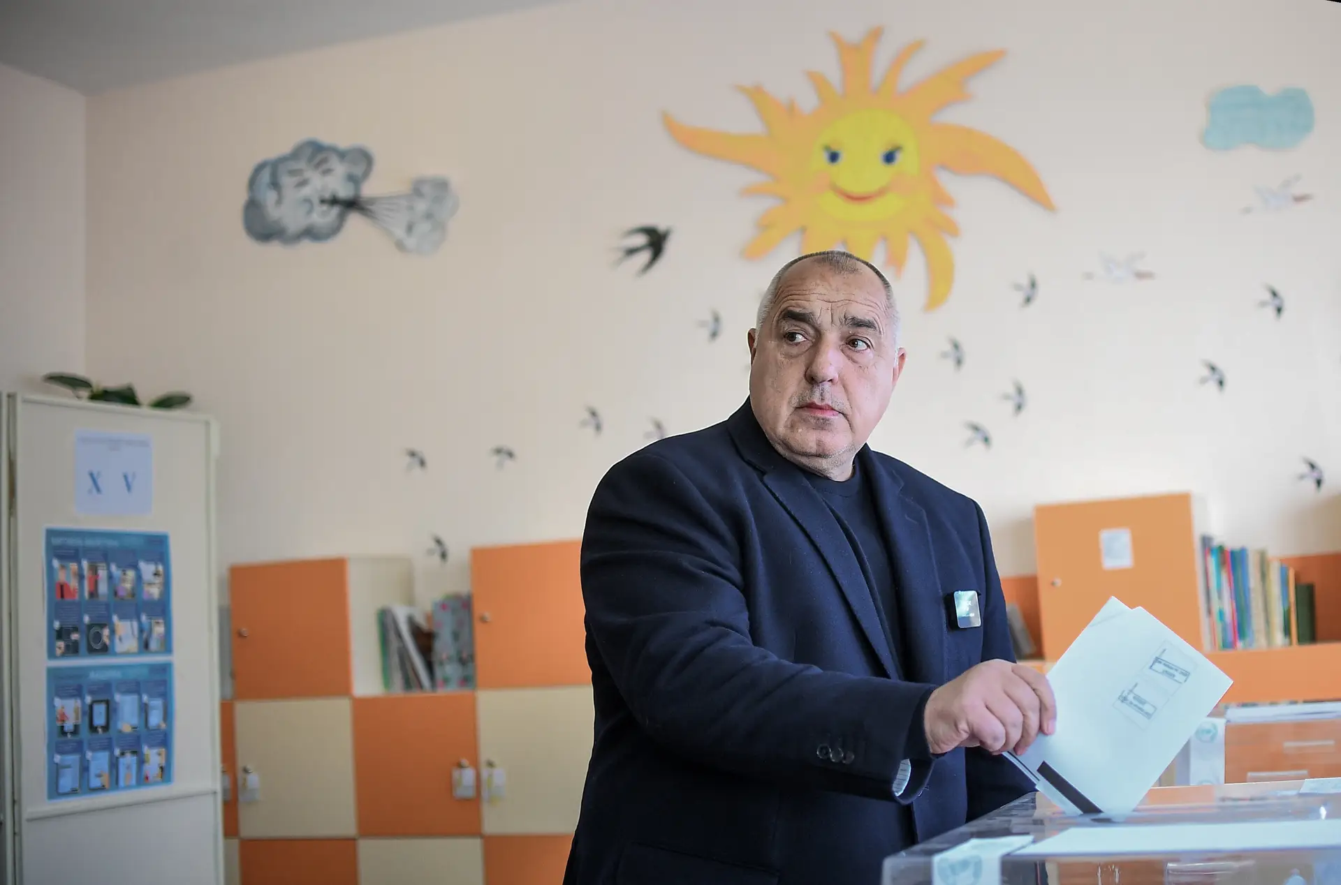O antigo primeiro-ministro Boyko Borissov a votar nas eleições que espera que o level de volta ao poder 