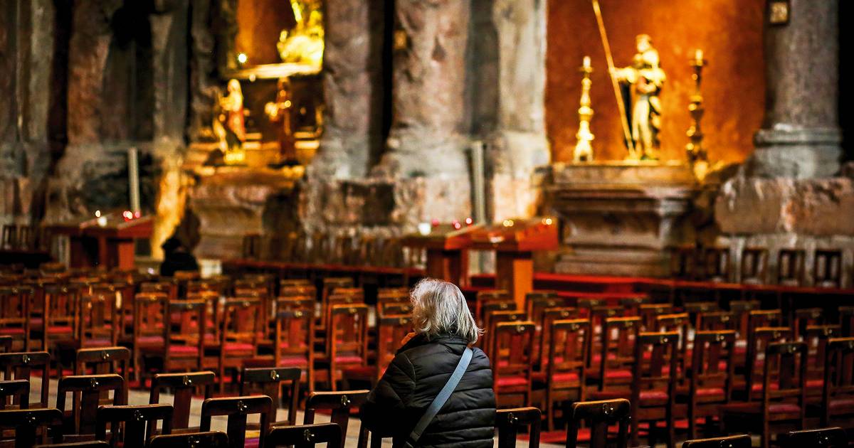 Dois terços têm pouca ou nenhuma fé na Igreja Católica para travar abusos