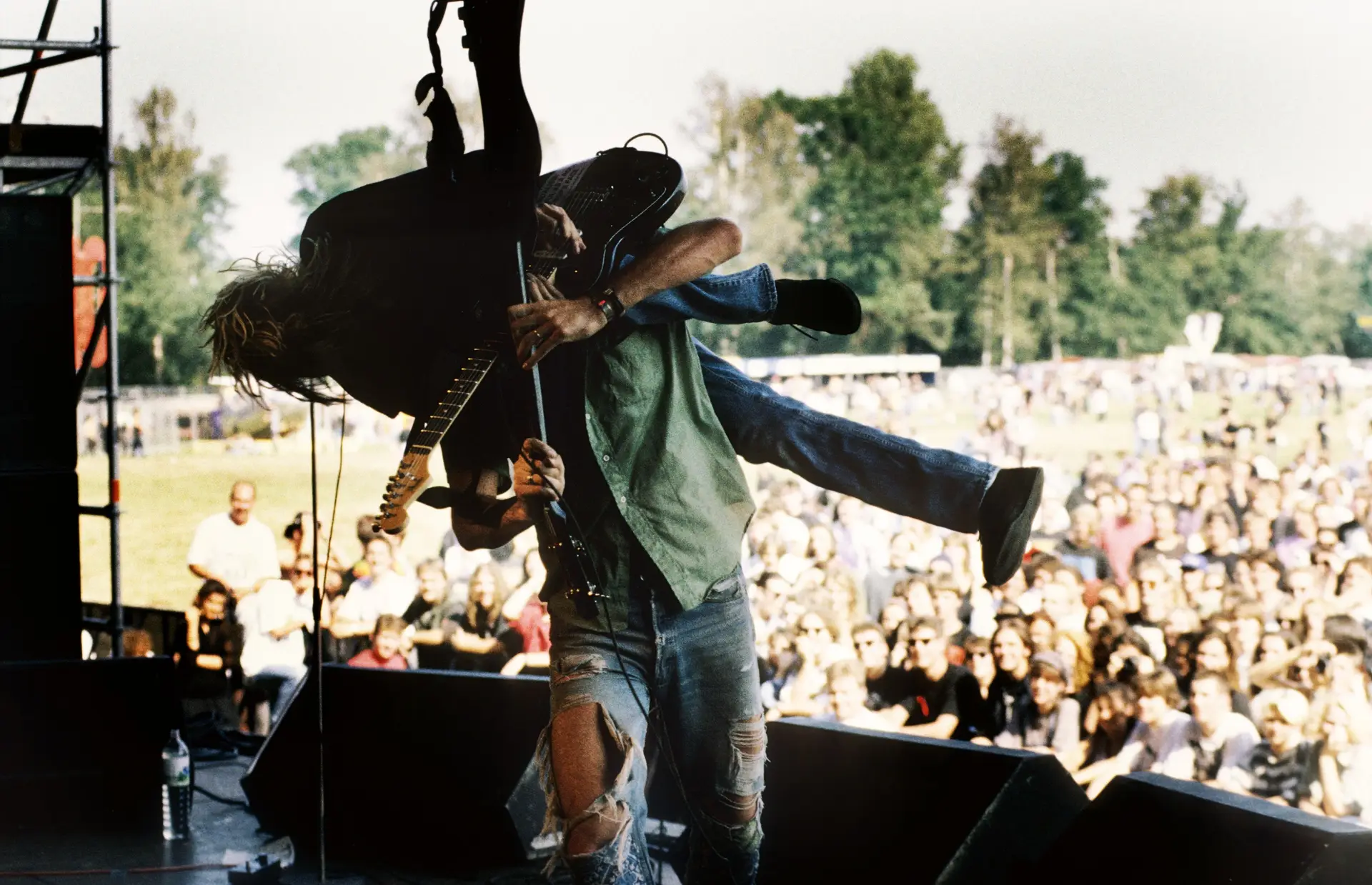 Recordar é viver: o dia em que Kurt Cobain ‘estragou’ o concerto dos Nirvana na Argentina para vingar a banda da primeira parte