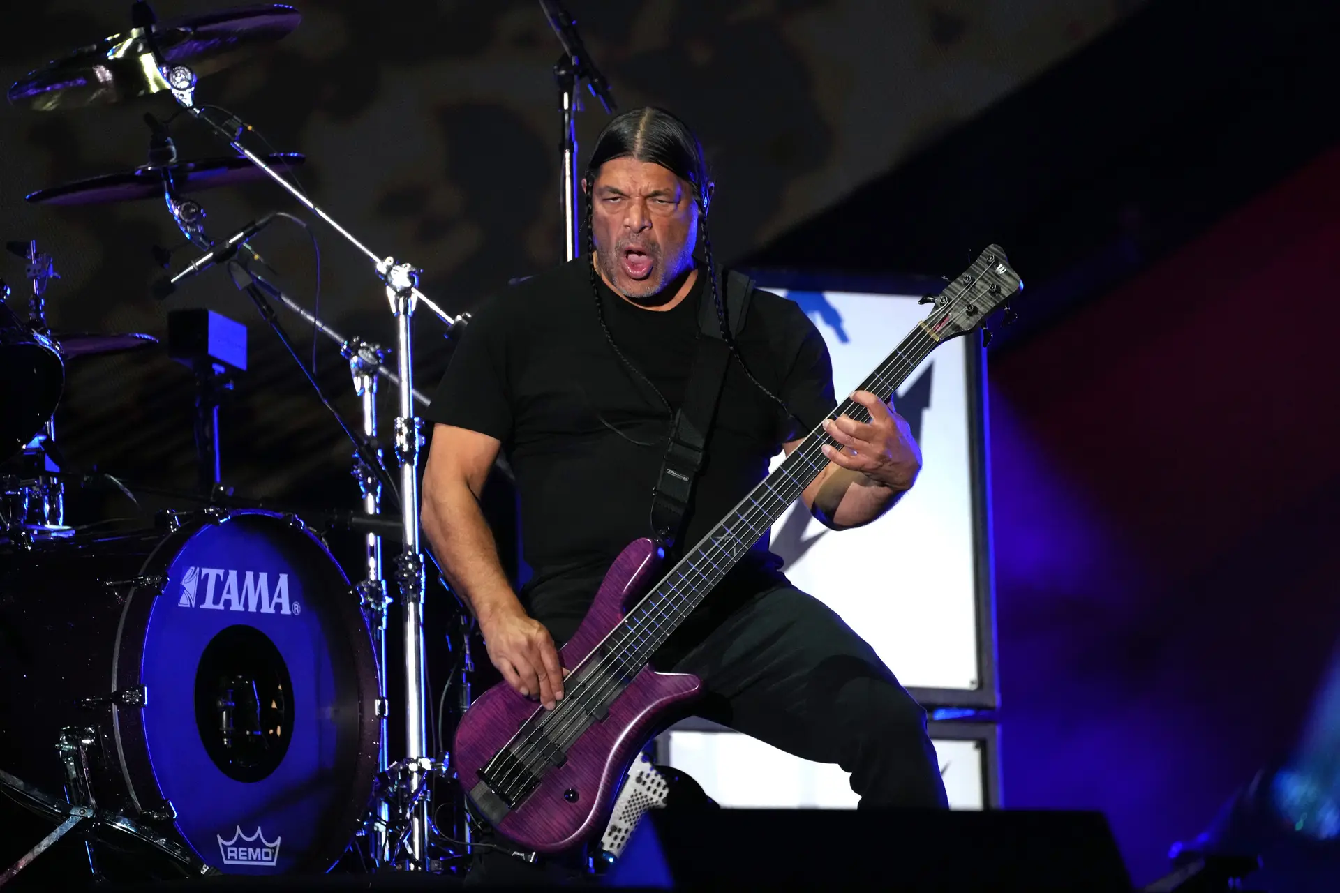 “Os fãs dos Metallica gostam tanto de nós que ficam chateados quando fazemos coisas diferentes”, diz Robert Trujillo