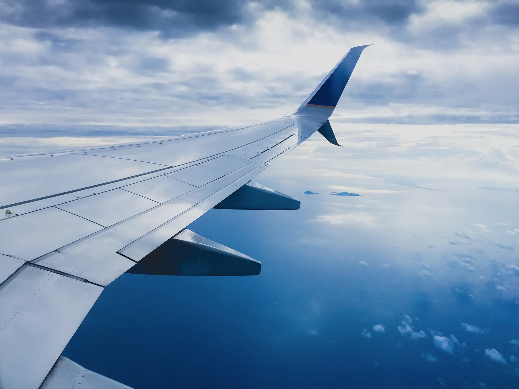 Distração de controlador aéreo leva aviões a rota de colisão