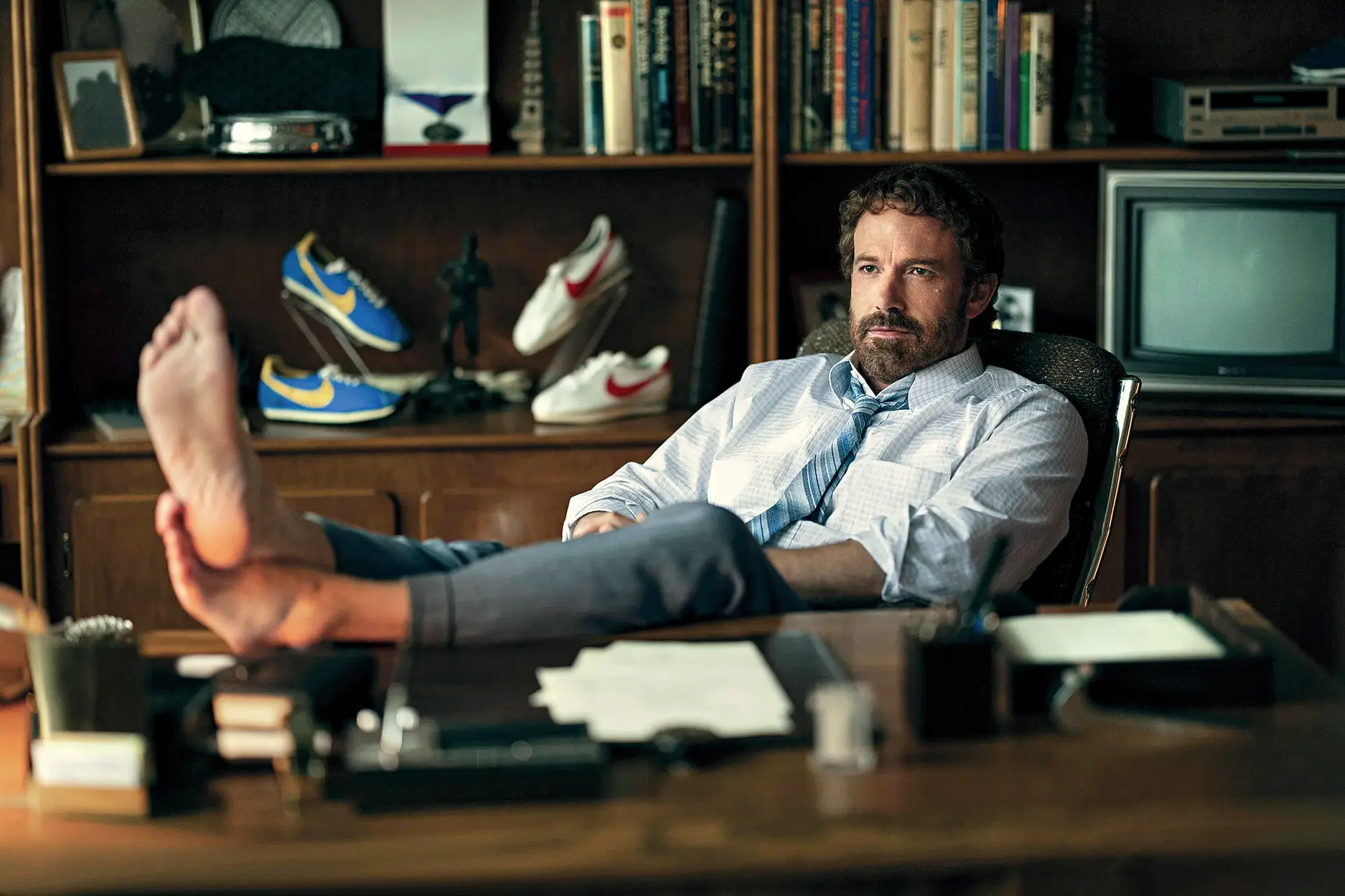 O realizador e ator, aqui no papel de Philip H. Knight, o cofundador e — à época dos acontecimentos — CEO da Nike